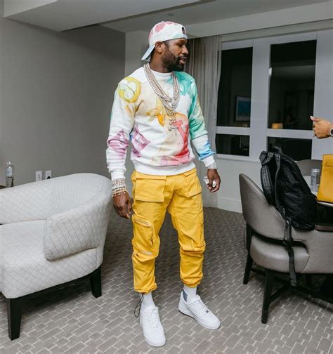 floyd mayweather louis vuitton outfit|“All That Money and Still Can’t Buy Fashion Sense”: Floyd .